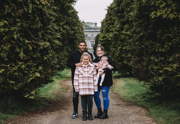 family photographer ipswich studio family group smiling park
